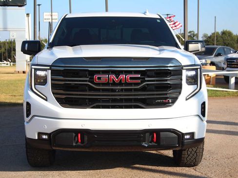 Used 2024 GMC Sierra 1500 AT4 w/ Technology Package AWD/4WD image 3