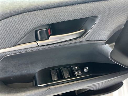 Used 2025 Toyota Camry SE image 17