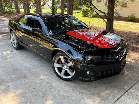 Used 2011 Chevrolet Camaro SS RWD image 25
