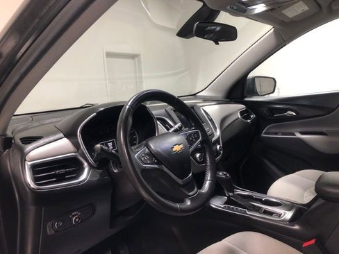 Used 2019 Chevrolet Equinox LS w/ LS Convenience Package image 18