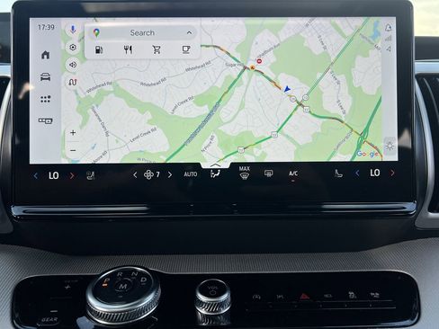 New 2026 Ford Expedition Active image 5