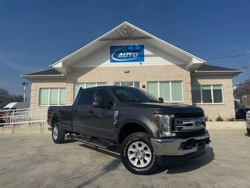 Used 2018 Ford F350 XLT w/ FX4 Off-Road Package image 9