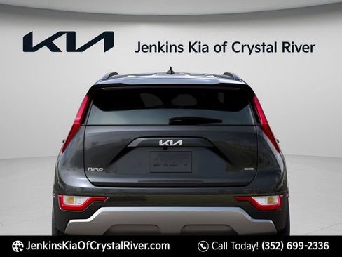 New 2025 Kia Niro EX Touring FWD image 5
