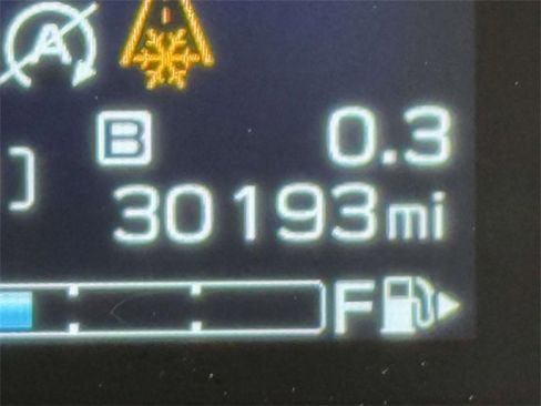 Used 2023 Subaru Crosstrek 2.5i Limited w/ Moonroof Package image 2