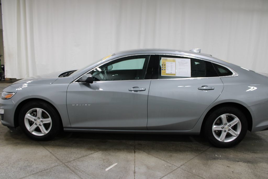 Used 2024 Chevrolet Malibu LT FWD image 5
