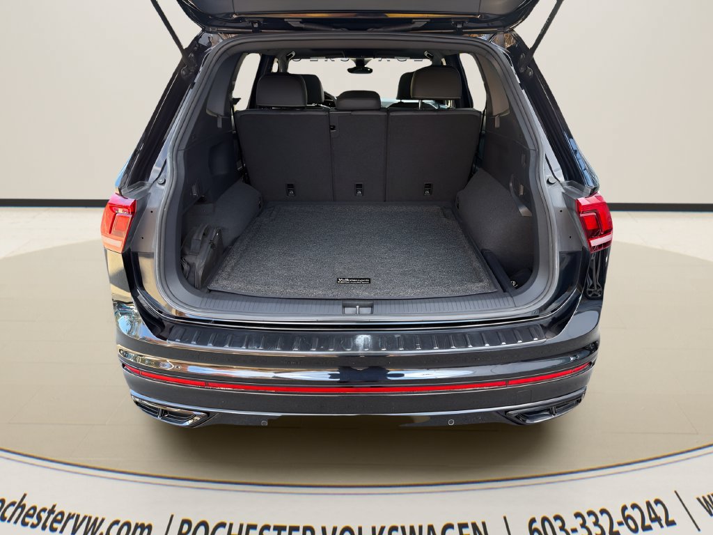 Used 2023 Volkswagen Tiguan SE R-Line AWD/4WD image 24