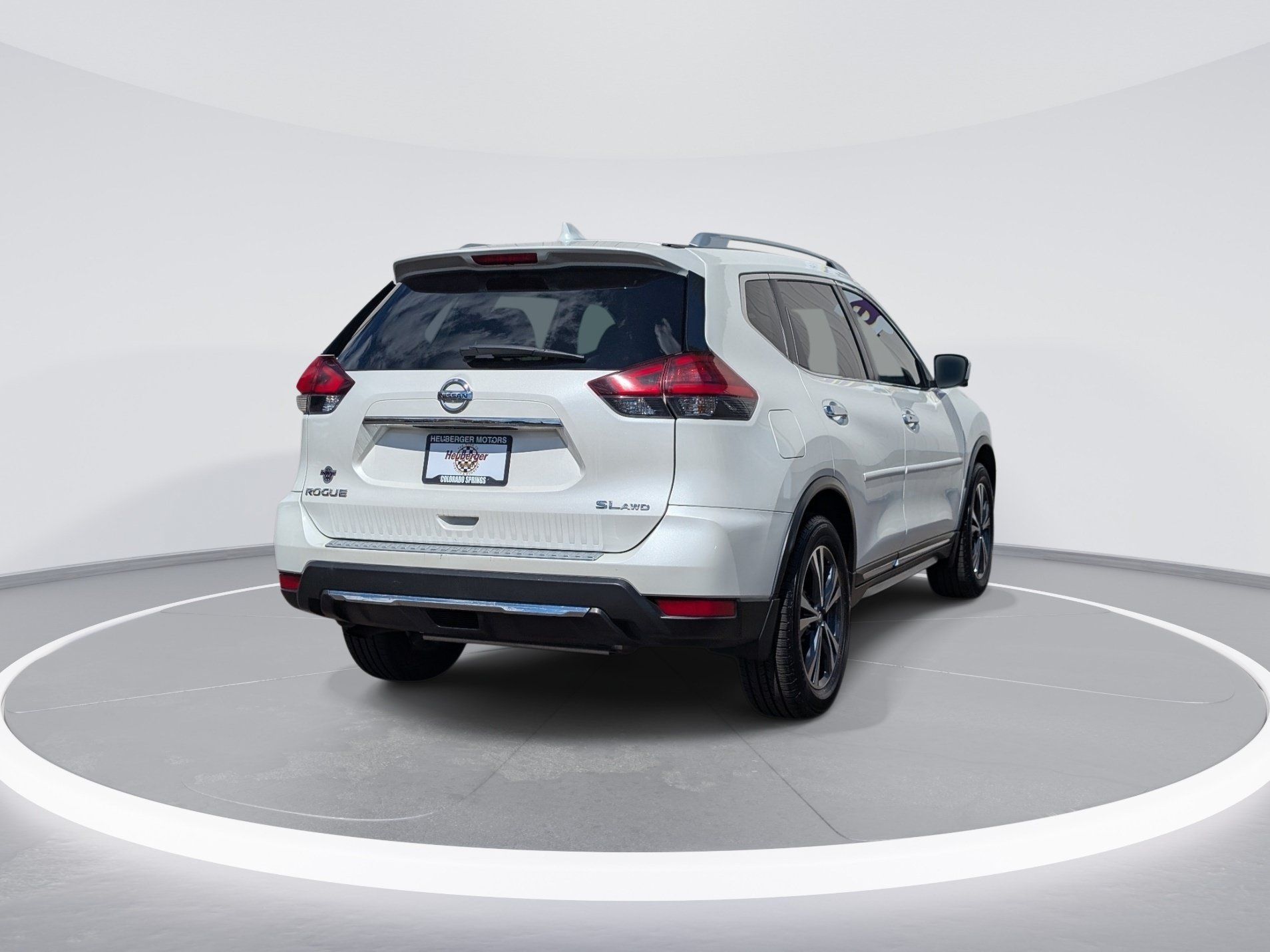 Used 2017 Nissan Rogue SL AWD/4WD image 7