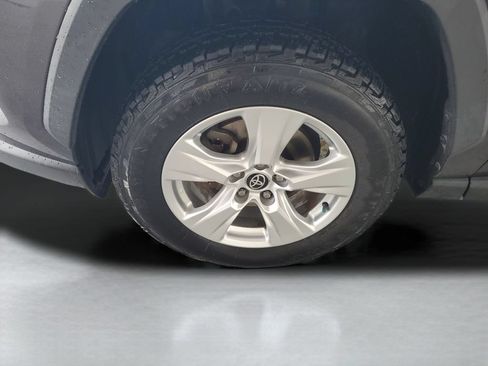 Used 2021 Toyota RAV4 XLE FWD image 25