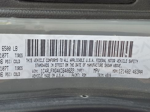 Used 2019 Jeep Grand Cherokee Laredo AWD/4WD image 34