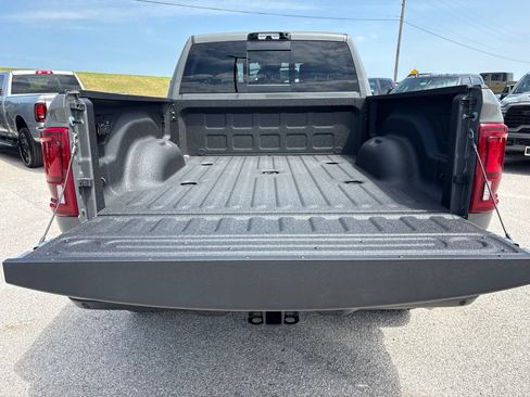 New 2026 RAM 2500 Laramie AWD/4WD image 34