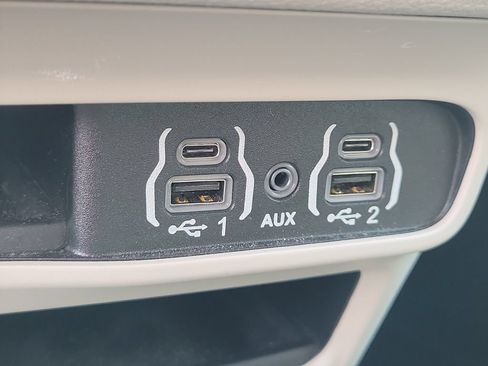 Used 2024 Chrysler Pacifica Touring-L w/ Road Tripper Package FWD image 31