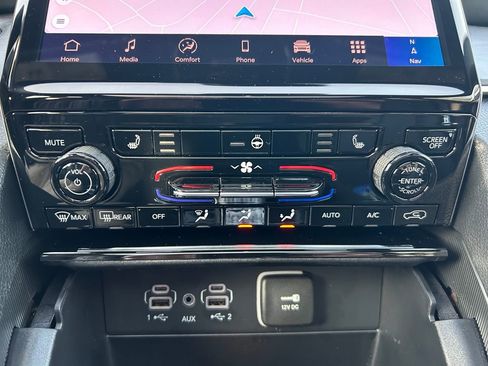 New 2025 Jeep Grand Cherokee Limited image 15