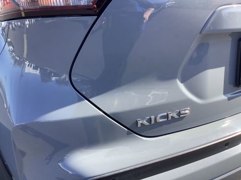 Used 2023 Nissan Kicks SR w/ SR Premium Package image 40