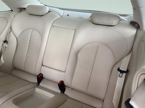 Used 2007 Mercedes-Benz CLK 350 Coupe image 19