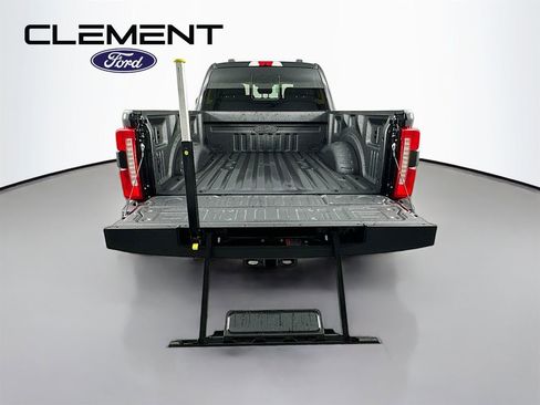 New 2026 Ford F250 Lariat w/ Black Appearance Package AWD/4WD image 10