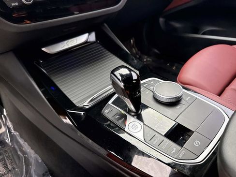 Certified 2024 BMW X3 xDrive30i w/ M Sport Package image 28