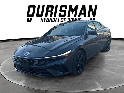 New 2026 Hyundai Elantra SEL Sport FWD image 2