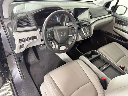 Used 2023 Honda Odyssey EX-L image 4