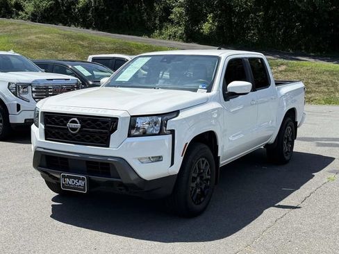 Used 2024 Nissan Frontier SV w/ SV Convenience Package AWD/4WD image 6