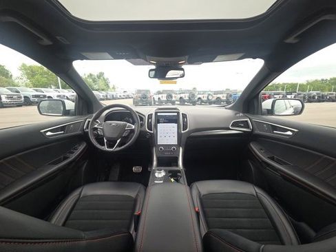 Used 2023 Ford Edge ST-Line w/ Class II Trailer Tow Package AWD/4WD image 21