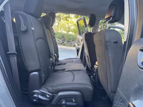 Used 2020 Dodge Journey SE image 14