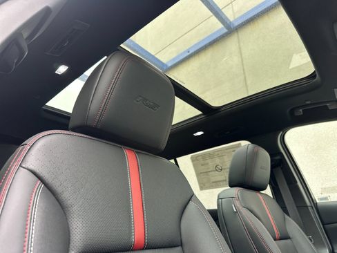 New 2026 Chevrolet Traverse RS image 20