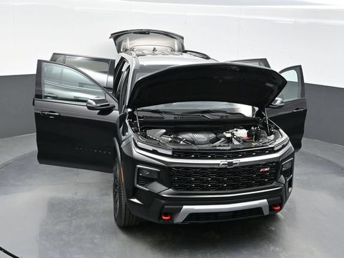 Used 2025 Chevrolet Traverse Z71 AWD/4WD image 34