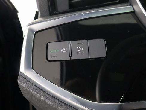 Used 2025 Audi Q3 2.0T Premium w/ Convenience Package image 28