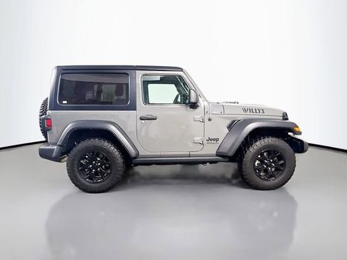 Used 2022 Jeep Wrangler Sport image 8