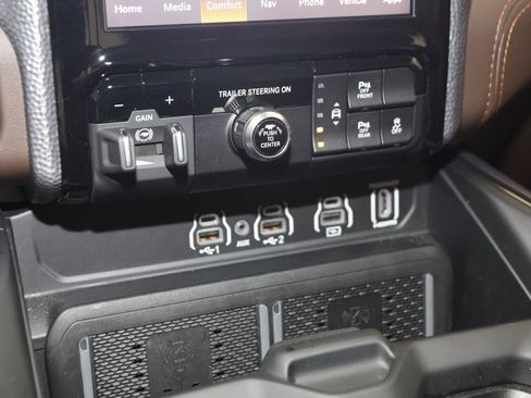 Used 2025 RAM 1500 Limited w/ Trailer Tow Group AWD/4WD image 38