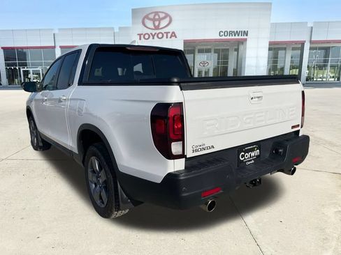 Used 2025 Honda Ridgeline TrailSport image 3