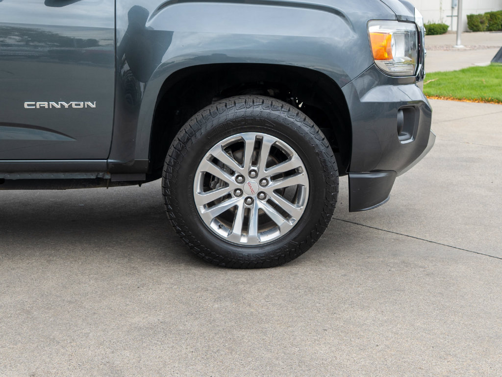 Used 2017 GMC Canyon SLT w/ Driver Alert Package AWD/4WD image 36