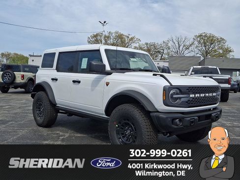 New 2026 Ford Bronco Badlands AWD/4WD image 1