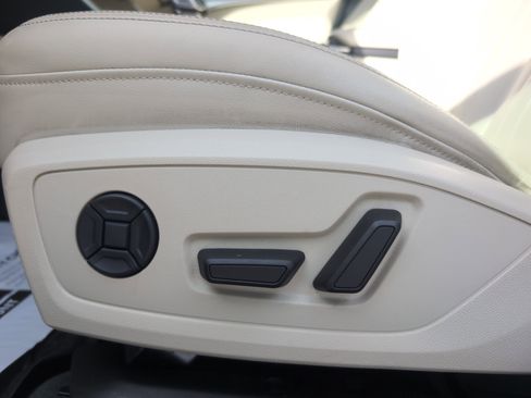 Used 2021 Audi A6 Premium Plus w/ Premium Plus Package image 17