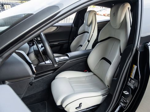 Used 2024 Ferrari Purosangue image 27