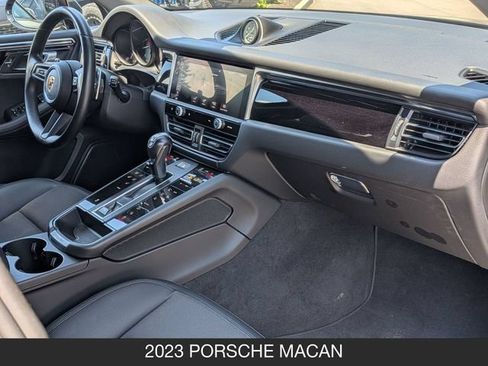 Used 2023 Porsche Macan AWD/4WD image 28