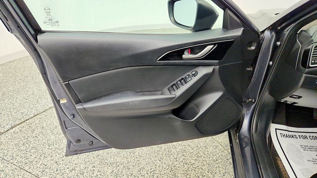 Used 2015 MAZDA MAZDA3 i Sport FWD image 10