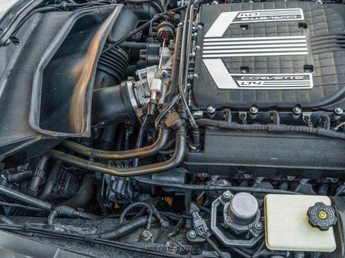 Used 2016 Chevrolet Corvette Z06 w/ 3LZ Preferred Equipment Group image 26