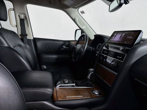 Used 2024 Nissan Armada SL w/ Captain's Chairs Package RWD image 36