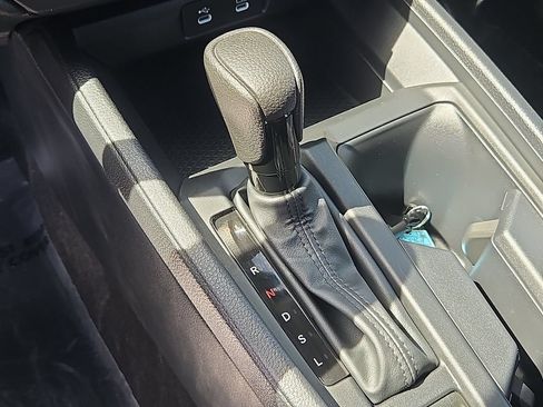 Certified 2025 Honda Accord LX image 22