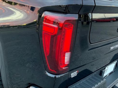 Used 2022 GMC Sierra 1500 AT4 w/ AT4 Premium Package image 27