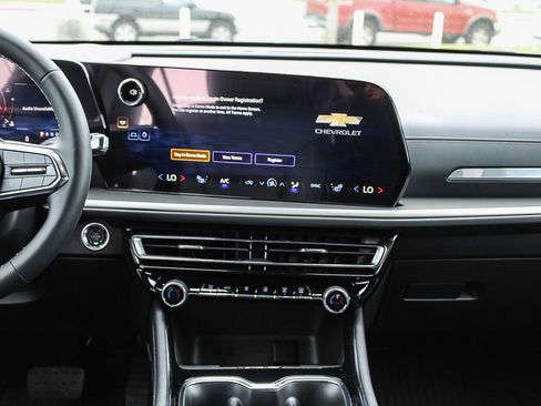 New 2026 Chevrolet Traverse LT w/ Driver Confidence Package FWD image 12