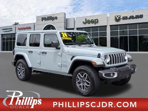 Used 2024 Jeep Wrangler Unlimited Sahara w/ Technology Group AWD/4WD image 1