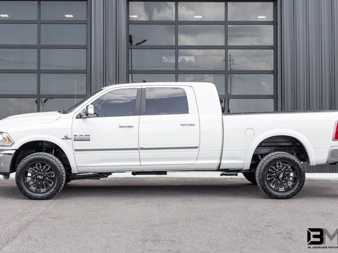 Used 2017 RAM 2500 Laramie AWD/4WD image 4