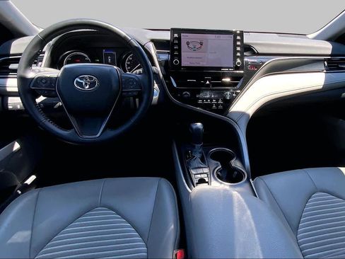 Used 2024 Toyota Camry SE w/ Audio Upgrade Package FWD image 16