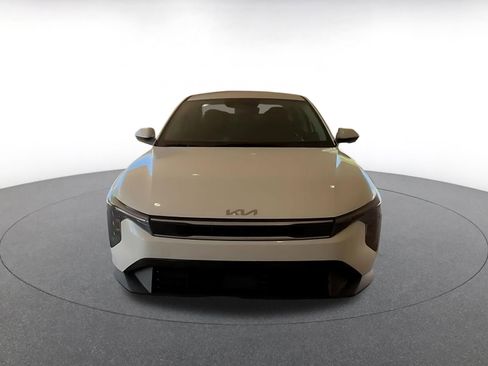 Used 2025 Kia K4 LXS FWD image 11