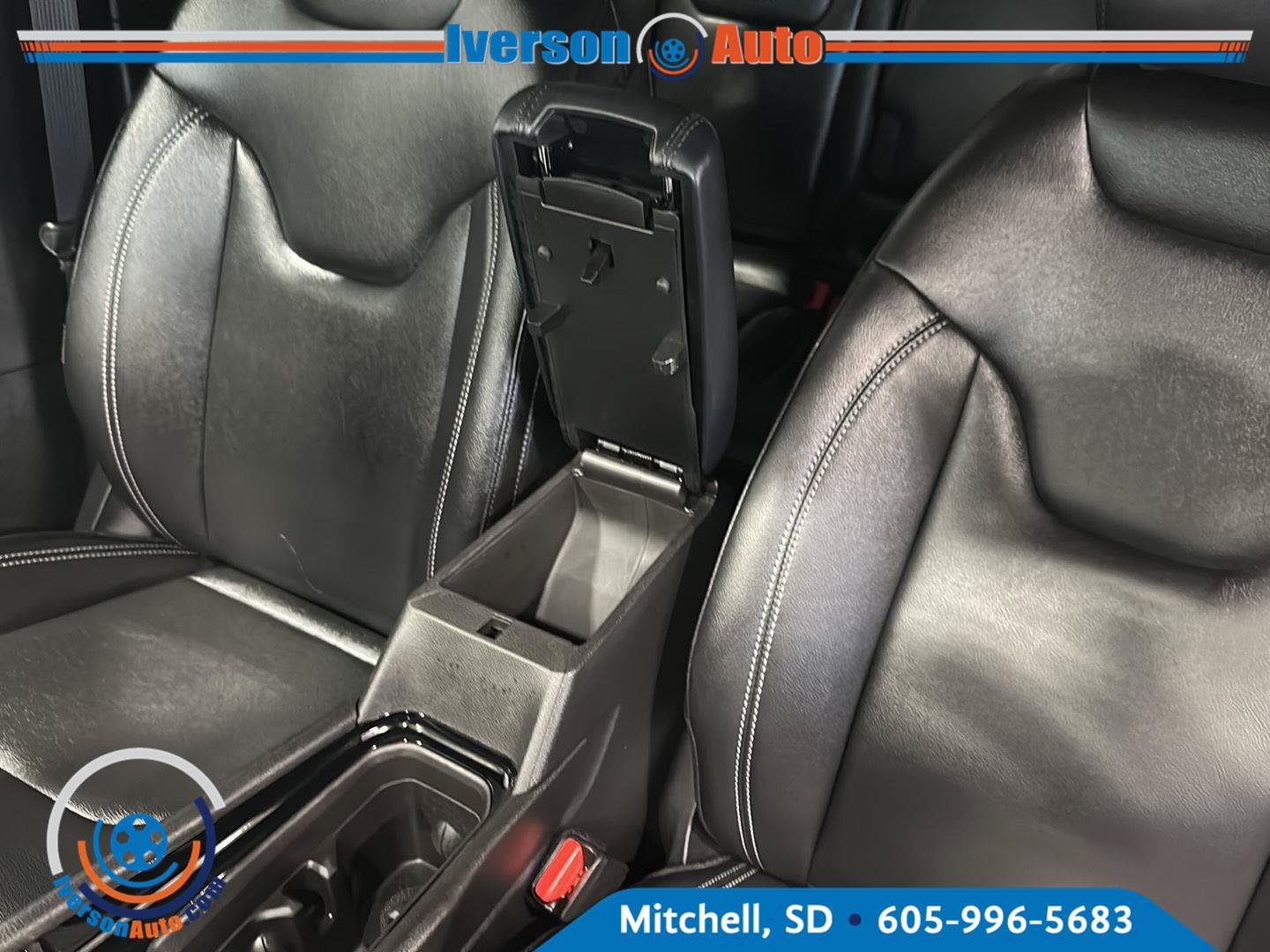 Used 2025 Jeep Compass Limited AWD/4WD image 21