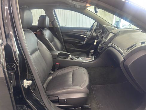 Used 2017 Buick Regal Sport Touring FWD image 10