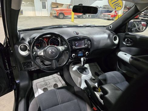 Used 2017 Nissan Juke SV AWD/4WD image 27