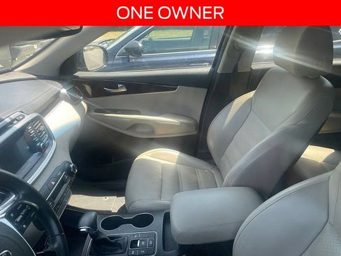 Used 2019 Kia Sorento EX AWD/4WD image 7
